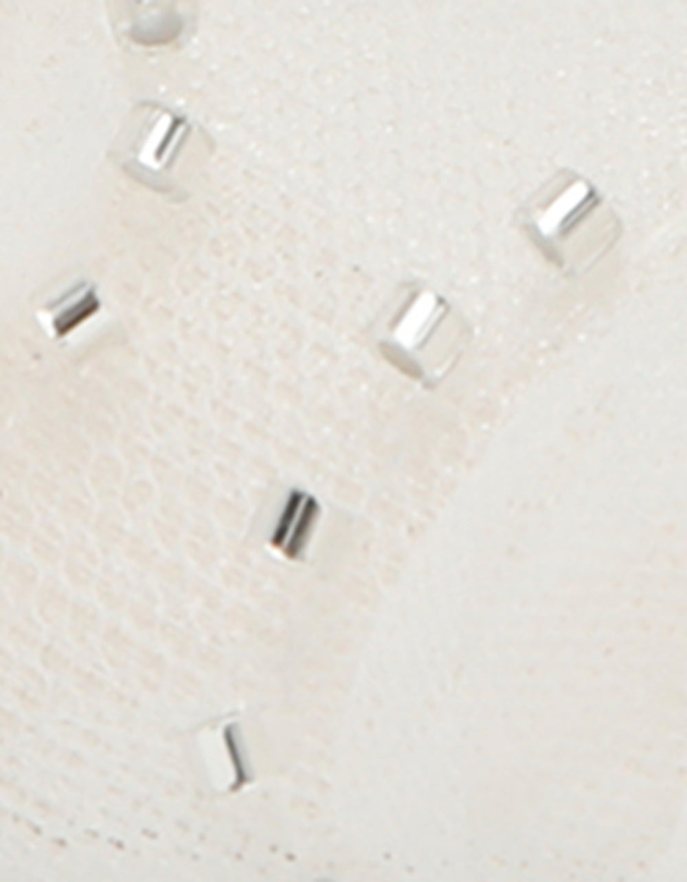 DELIA IVORY - Image 9